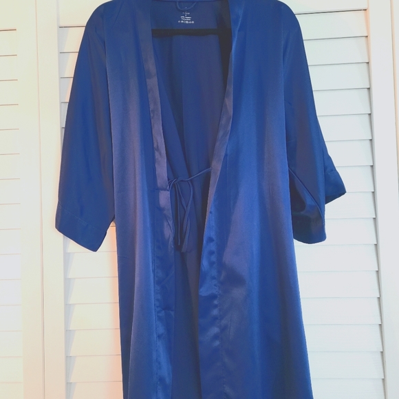 Sioro women's robe - Picture 1 of 2